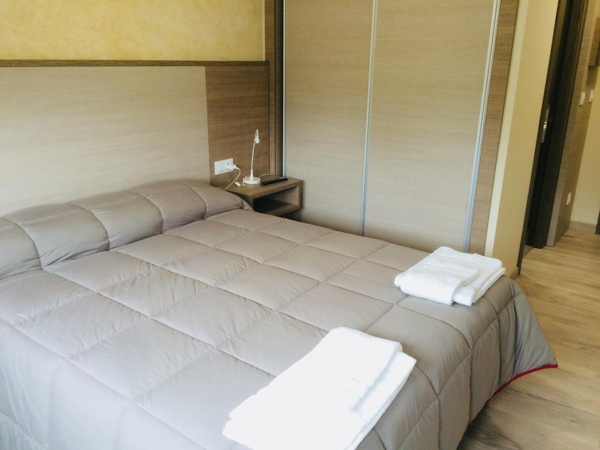 Отель Hostal Oregar Сантьяго-де-Компостела Экстерьер фото