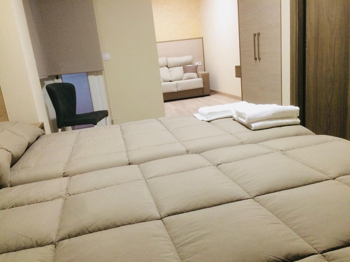 Отель Hostal Oregar Сантьяго-де-Компостела Экстерьер фото